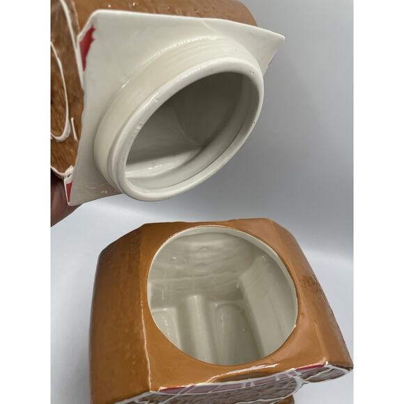 Disney Ceramic XL Winnie the Pooh Gingerbread Christmas🎄Cookie Jar NEW - Picture 9 of 11